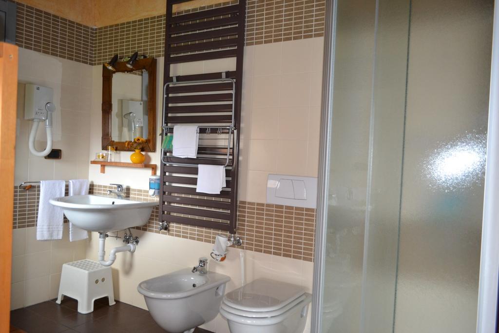 B&B Edera Castagnole Piemonte Екстер'єр фото